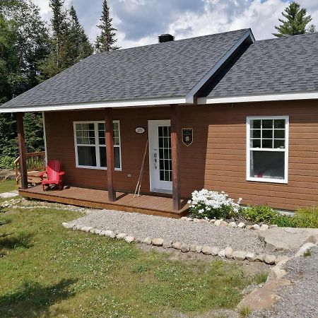 Vila Chalet Le Hibou Notre-Dame-de-la-Merci Exteriér fotografie
