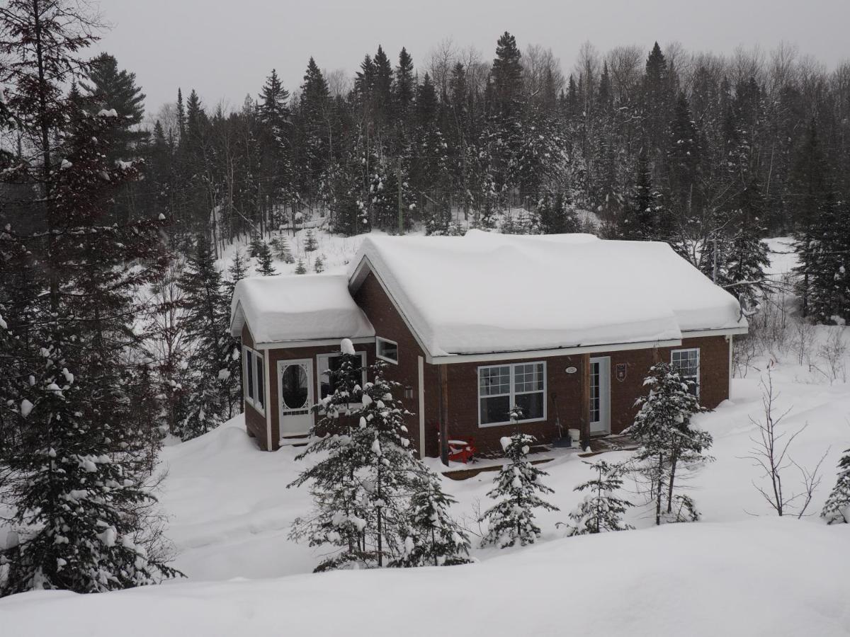 Vila Chalet Le Hibou Notre-Dame-de-la-Merci Exteriér fotografie