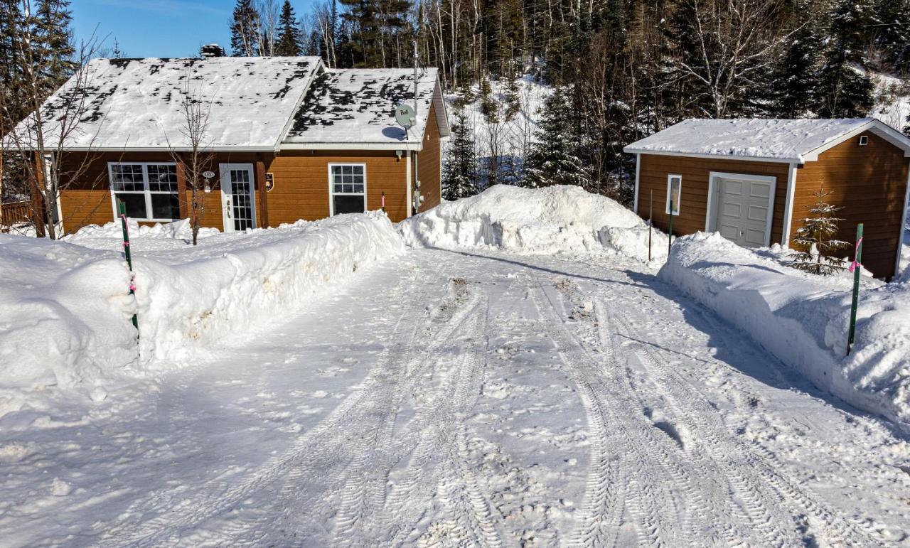 Vila Chalet Le Hibou Notre-Dame-de-la-Merci Exteriér fotografie